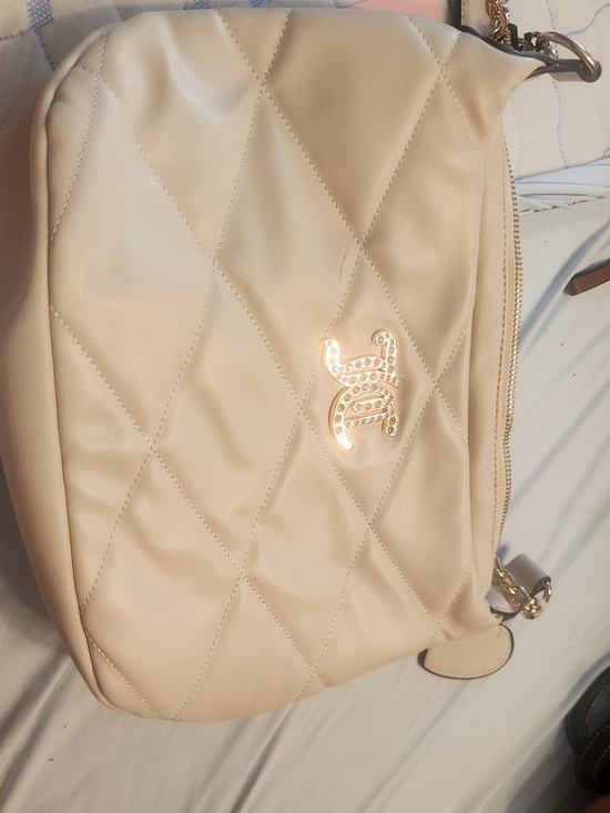 Juicy Couture Handbags - Juicy Couture Cream Quilted Shoulder Bag with Gold Emblem